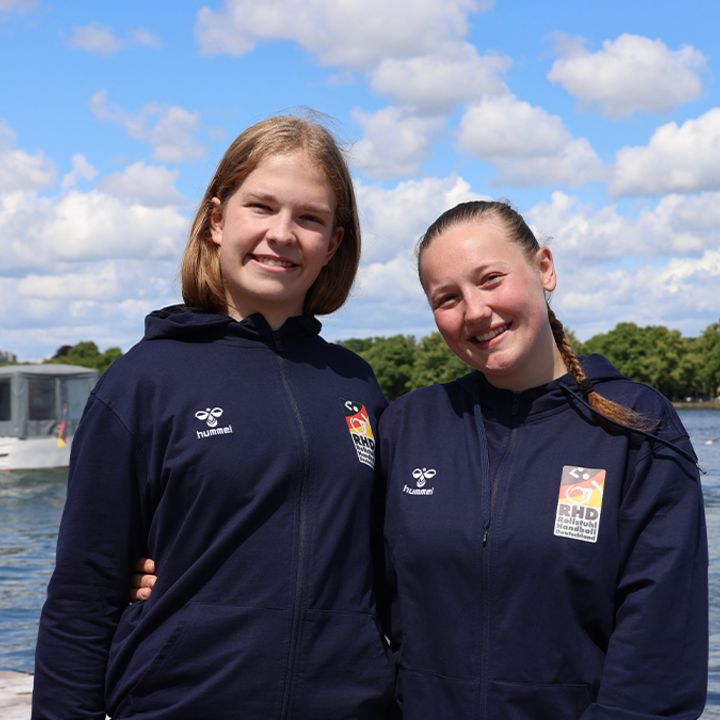 Die nominierten Schiedsrichterinnen des Teams RHD Marie Danzer und Franziska Mewes freuen sich auf ihren Einsatz
